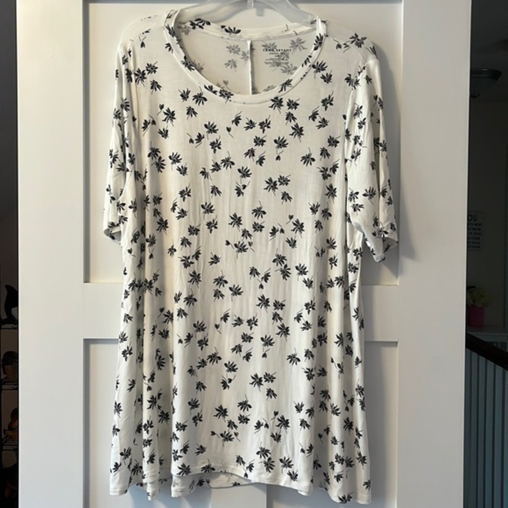 NWT LANE BRYANT SWING TEE